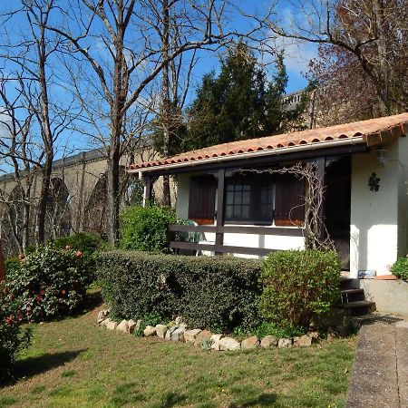 The Petite Chalet Chambre d'hôtes L'Isle-Jourdain (Vienne) Exterior foto
