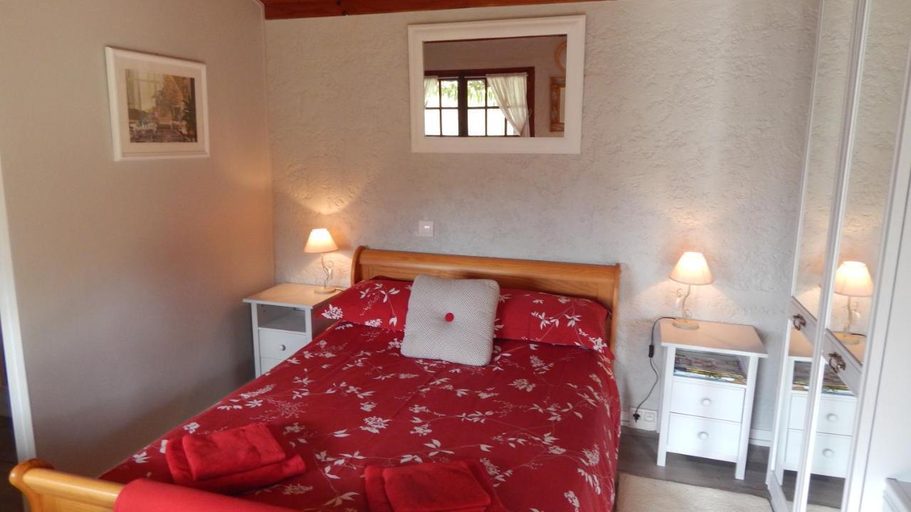 The Petite Chalet Chambre d'hôtes L'Isle-Jourdain (Vienne) Exterior foto