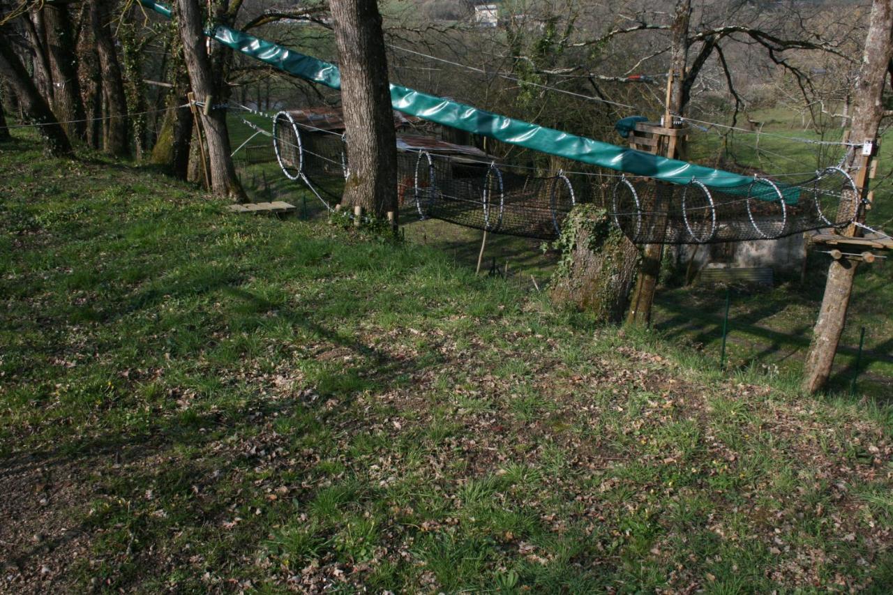 The Petite Chalet Chambre d'hôtes L'Isle-Jourdain (Vienne) Exterior foto